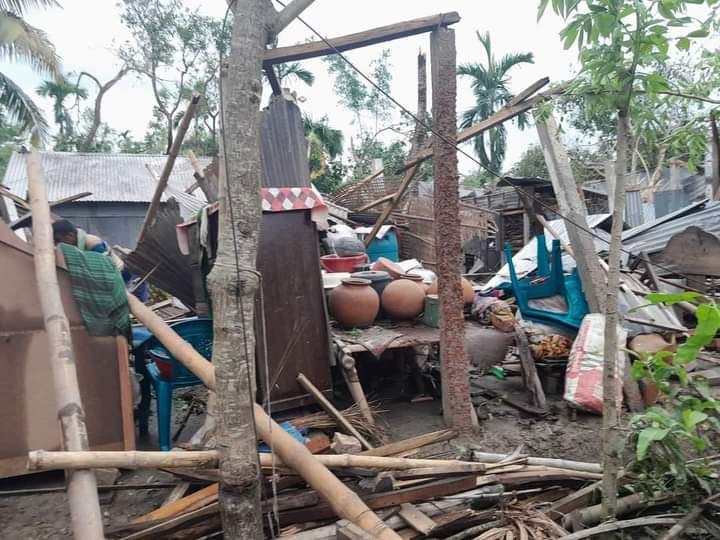 ইসলামপুরে কালবৈশাখী ঝড়ে সবকিছু লন্ডভন্ড উঠতি ফসলসহ ঘরবাড়ির ব্যাপক ক্ষতি