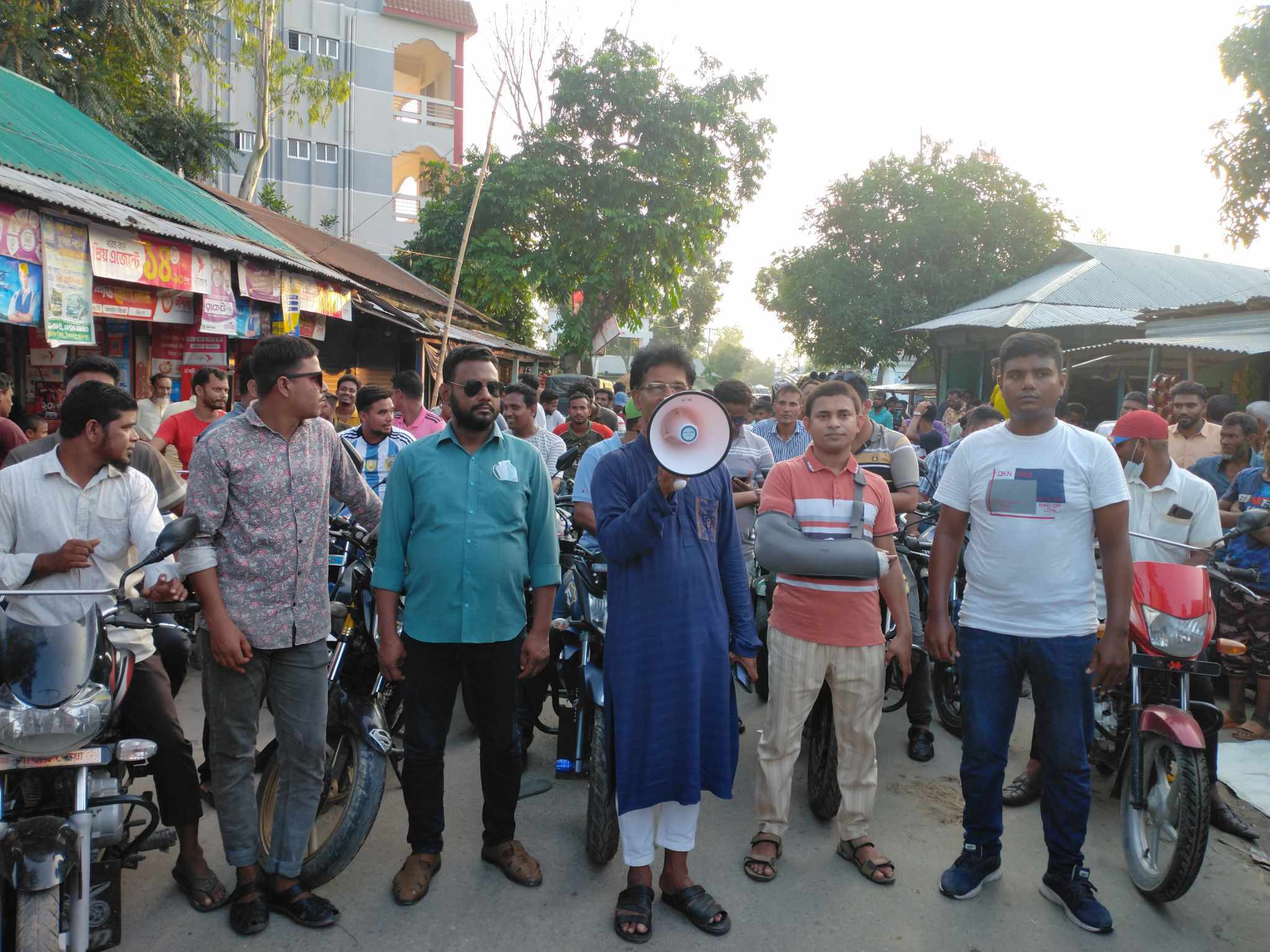 ইসলামপুরে আওয়ামী লীগের এমপি মনোনয়ন প্রত্যাশীর মোটরসাইকেল শোডাউন