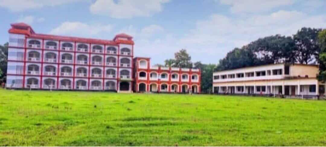 ভর্তি বানিজ্যসহ অনিয়মের অভিযোগ কালীগঞ্জের আজমতপুর স্কুল এন্ড কলেজের ভারপ্রাপ্ত অধ্যক্ষের বিরুদ্ধে