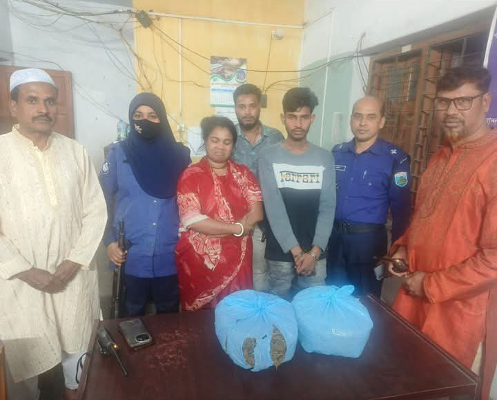 নওগাঁর মান্দায় গাঁজাসহ এক নারী ও এক যুবক গ্রেফতার