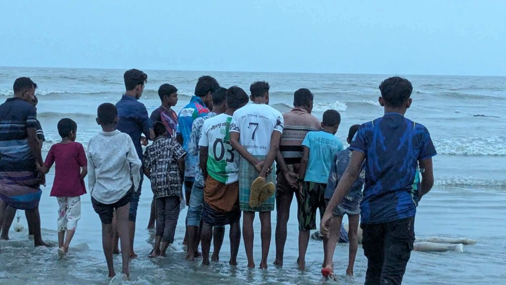 গভীর সমুদ্রে নিখোঁজ জেলের মরদেহ উদ্ধার কুয়াকাটায়