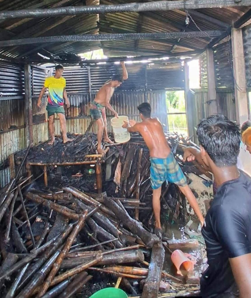 ইসলামপুরে ভয়াবহ অগ্নিকাণ্ড: নগদ টাকাসহ ২ লক্ষাধিক টাকার ক্ষয়ক্ষতি