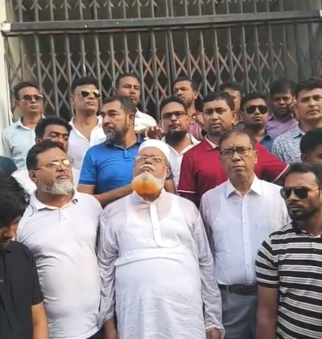 গোপালগঞ্জে পুলিশের উপর হামলার প্রতিবাদে জেলা বিএনপির বিক্ষোভ মিছিল